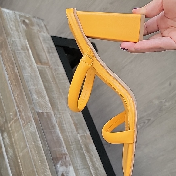 New York & Company Orange Heels - Picture 10 of 12